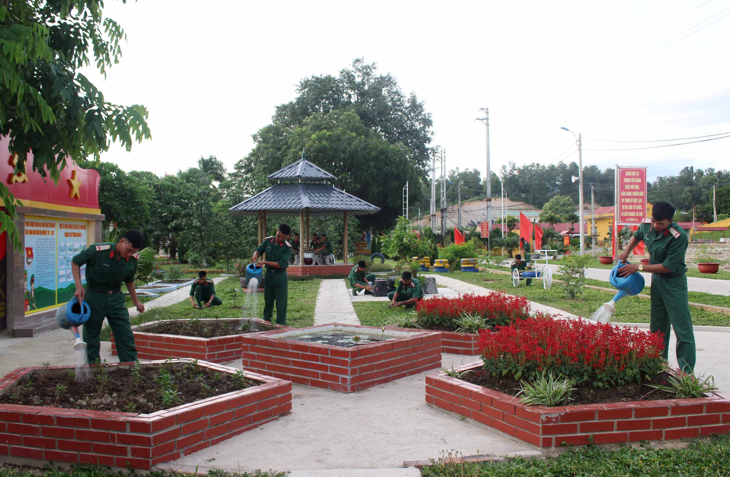 Hội tụ chiến công mừng ngày hội lớn

